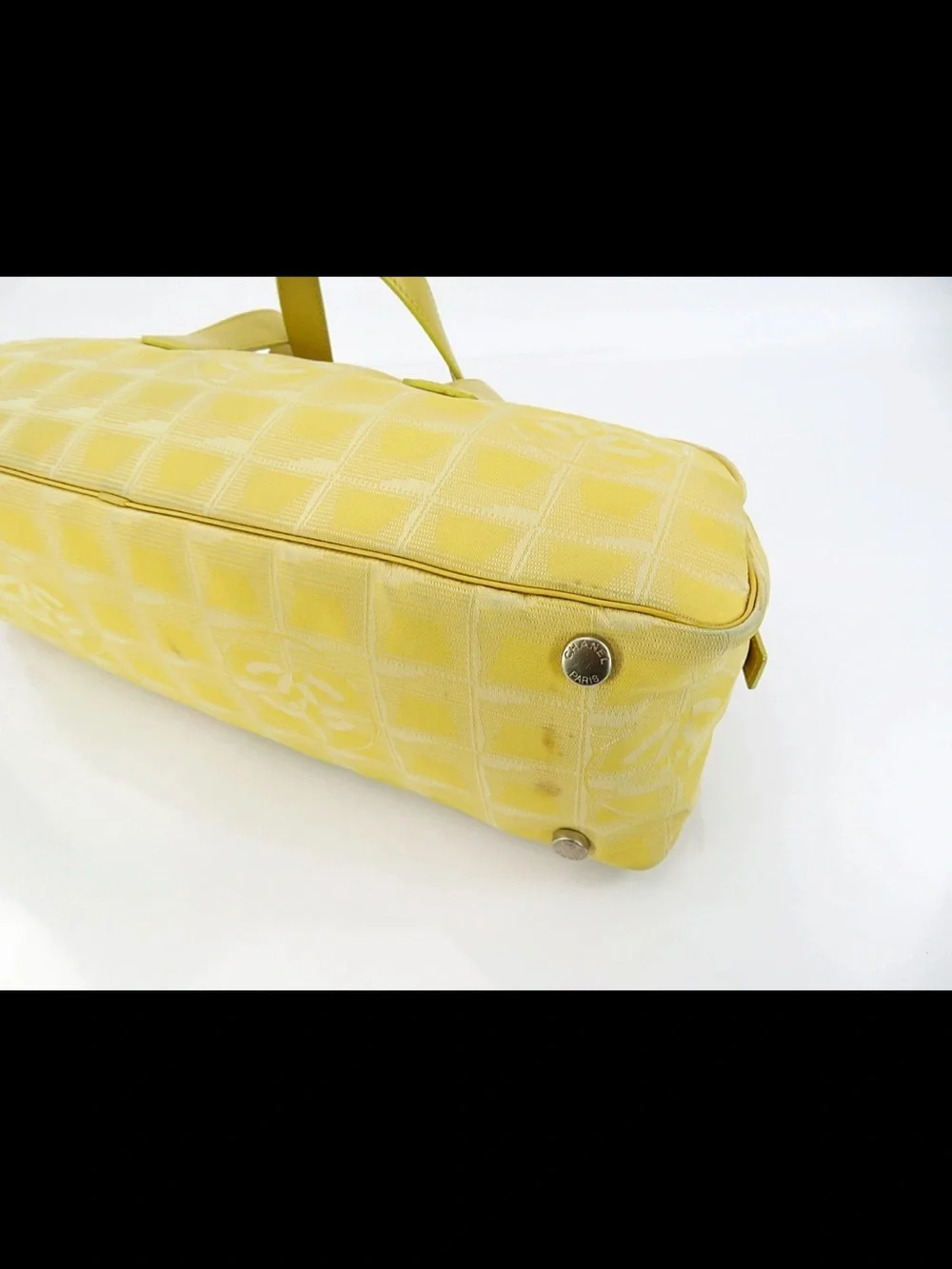 CHANEL Yellow Patterned Shoulder Bag - Picture 9 of 16